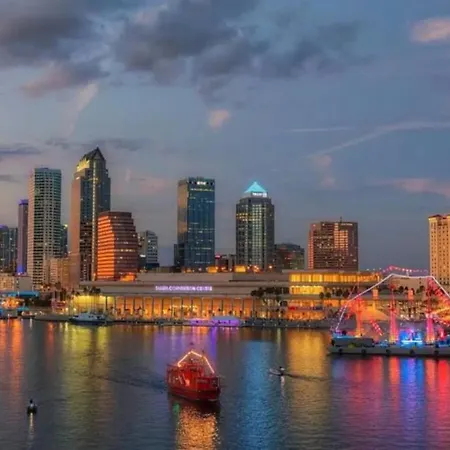 Sunset Paradise - Find Yourself In Tampa Exterior photo
